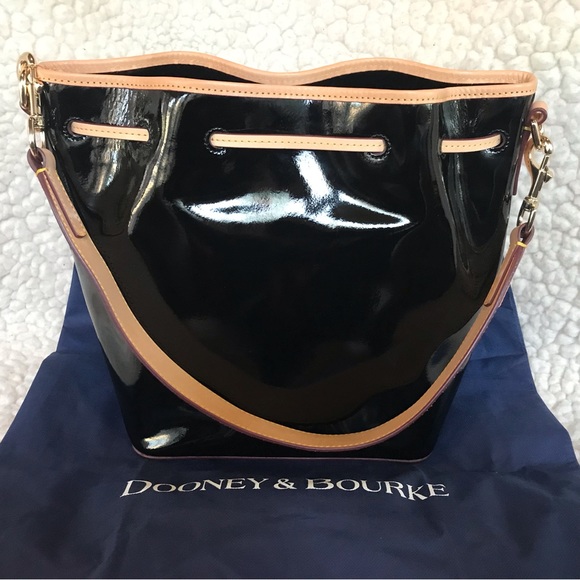Dooney & Bourke patent leather black and tan drawstring bag - Picture 2 of 5